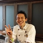 ビストロ メランジェ - 陽気なオーナーソムリエ、河畑氏