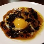ビストロ メランジェ - フォアグラのポワレ目玉焼きトリュフソース（＋1000円）