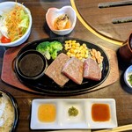 高千穂牛レストラン 和 - サラダや小鉢も付いて