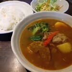 五○堂 - チキンカリー(香味焙煎スープ)(1350円)