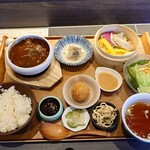 ホルモン×中華 小皿料理KAZU家 - 