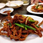 東昇酒家 - 牛肉のなんか(笑)