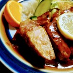 新富士本店 - ポークチャップの分厚い断面