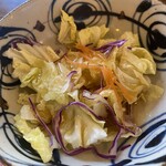 すば処 あじぐくるいしみね - サラダのサービス