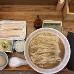 炭火焼濃厚中華そば 大覇道 - 炭火焼濃厚中華そば（鯖）、トリュフ煮卵トッピング