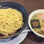ら麺のりダー - つけ麺1050円