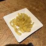 酒のみ屋 魚久 - 島らっきょうの天ぷら