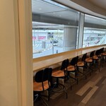 ベンガルタイガー エクスプレス - 開放感のあるカウンター