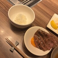 焼肉うしごろ 新宿三丁目店 - 