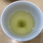 そば処 いび川 - 薄めのお茶です