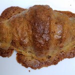 ブーランジュリー グウ - アーモンドクロワッサン