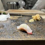 鮨 からす - 鯛の昆布締め