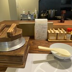 とんかつ 蒼樹 - 一人ひとりに専用のお釜で炊かれるご飯（2025年11月23日撮影）