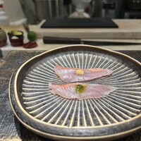 鮨 からす 十三店 - 金目鯛の炙り ジェノベーゼソースと胡麻味噌