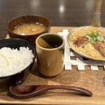 花満円 - 料理写真:カキとじ定食