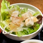 天然魚と七輪焼き 隠れ居酒屋 雑魚や - サラダ