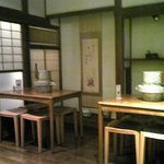 黒豆茶庵・北尾 錦店 - きっとかつてはお座敷だったんでしょう。