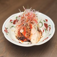 よだれ鶏　Steamed chicken with Sichuan sauce