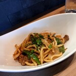 Farm Dining MOCO - ジンギスカンうどん(丸うどん) 1,200円(税込)