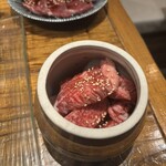 ニクアザブ 二子玉川店 - 壺漬けカルビ