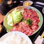 浪花焼肉 肉タレ屋 - ますます寒くなってきたけど スタミナ 補給して風邪防止