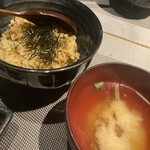 池袋　鉄板焼　ORCA - ガーリックライスと味噌汁