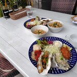 キンカウーカ グリル&オイスターバー 横浜ベイクォーター店 - 牡蠣づくしランチ　牡蠣ご飯（右は普通盛り、左は少なめ）