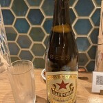 酒場つむぎ堂 - 瓶ビールサッポロラガー赤星