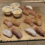 鮨 あさひ - (左下から)水蛸握り　本日の白身握り×2(金目鯛、鰆？)    帆立握り