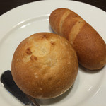 馬車道 - ２種類の窯焼きパン