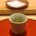鮨 しみづ - 熱い緑茶