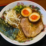 楽 - 中華そば半熟味付けたまご