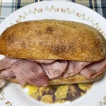 ブーランジェリー スドウ - たっぷりハムとマヨネーズが合う！