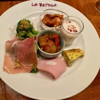  ラ･ベットラ･ダ･オチアイ イケブクロ - ラ・ベットラの前菜盛り合わせ