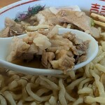 喜多方ラーメン 天高盛 - 刻まれたチャーシュー