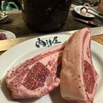 羊肉炭火焼 肉汁屋 - 