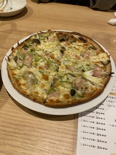 Shinshu Soba Miyoshiya - Shinshu Miso Sauce Pizza (with 3 types of mushrooms, green onions, and bacon) from the Soba Restaurant