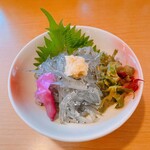 快飛 - 生しらす(単品) 638円(税込)