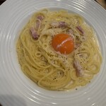 ココス - ベーコンのカルボナーラ