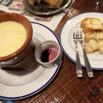 ラ・ブーシェリー・エ・ヴァン 肉屋のワイン食堂 - チーズフォンデュ