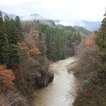 惣六やまと茶屋 - お店の近くの橋から