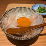好日 -  “富山有機栽培のこしひかり” の白米で “卵かけごはん”