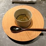 パルコ フィエラ - 利尻産天然アワビ、アワビのお出汁のあん、フラン（落葉きのこ＆ワタリガニをピューレ状にして）、肝ソースと複数きのこのソース