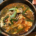 安楽亭 - ブラス料金のユッケジャンスープ