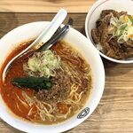 TOKYO RAMEN かいか - 担々麺1200円+辛さ2倍100円+トロ肉ごはん400円=1700円