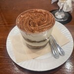 ピッツェリア デ ナプレ - 食後のドルチェと考えるとそこそこの量がありながら、過度な甘さがないので一気に食べられました。