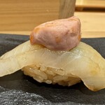 鮨 こん藤 - カワハギ 上にたっぷりの肝 （追加　◎