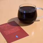 ブルーボトルコーヒー - ドリンク写真:【ドリップ シングルオリジン@682円＋税】エチオピア/ハンベラ・メタド/ナチュラル │日曜14:38頃訪問→14:43頃オーダー＆お会計