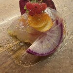 麹町ビストロ 階段の途中 - 真鯛