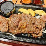 ステーキガスト - 料理写真: